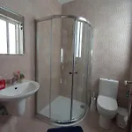 ホームステイ F7 1, Private Double With Private Bathroom In Shared Flat