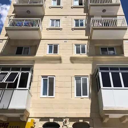 F7 1, Private Double With Private Bathroom In Shared Flat *