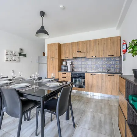 F7 1, Private Double With Private Bathroom In Shared Flat Privat bolig Msida